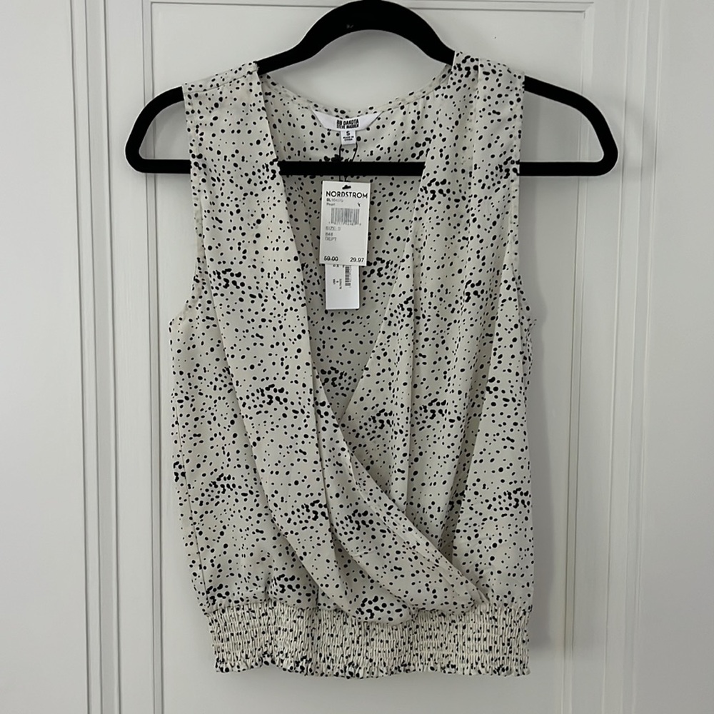 BB Dakota Speckled Wrap Top